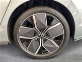 Volkswagen Golf Image 6