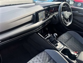Volkswagen Golf Image 2