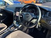 Volkswagen Golf Image 6