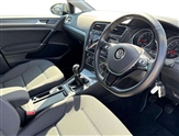 Volkswagen Golf Image 6