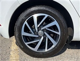 Volkswagen Golf Image 4
