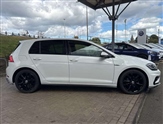 Volkswagen Golf Image 4