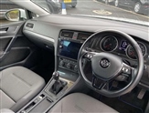 Volkswagen Golf Image 6