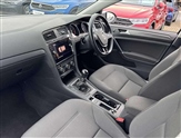 Volkswagen Golf Image 2