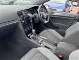 Volkswagen Golf Image 2