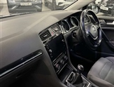 Volkswagen Golf Image 2