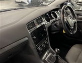 Volkswagen Golf Image 2