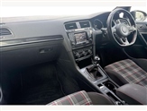 Volkswagen Golf Image 2