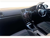 Volkswagen Golf Image 2