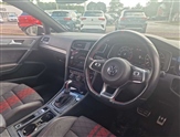Volkswagen Golf Image 6