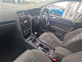 Volkswagen Golf Image 2