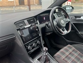 Volkswagen Golf Image 2