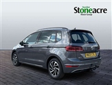Volkswagen Golf Image 5