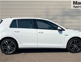 Volkswagen Golf Image 2