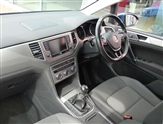 Volkswagen Golf Image 2