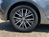 Volkswagen Golf Image 5