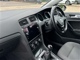 Volkswagen Golf Image 2