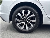 Volkswagen Golf Image 5