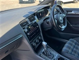 Volkswagen Golf Image 2