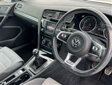Volkswagen Golf Image 6