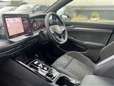 Volkswagen Golf Image 2