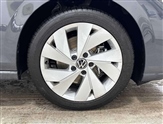 Volkswagen Golf Image 6