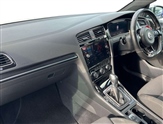 Volkswagen Golf Image 2