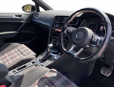 Volkswagen Golf Image 6