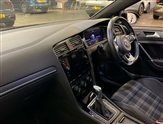Volkswagen Golf Image 2