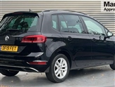 Volkswagen Golf Image 3