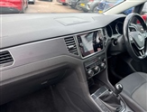Volkswagen Golf Image 2