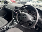 Volkswagen Golf Image 6