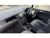 Volkswagen Golf Image 2