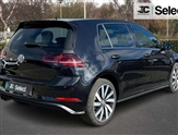 Volkswagen Golf Image 2