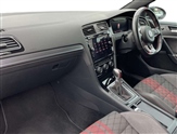 Volkswagen Golf Image 2
