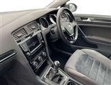 Volkswagen Golf Image 2