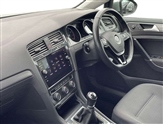 Volkswagen Golf Image 2