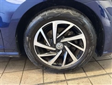 Volkswagen Golf Image 6