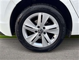 Volkswagen Golf Image 6