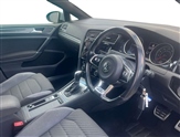 Volkswagen Golf Image 6