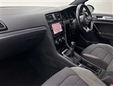 Volkswagen Golf Image 6