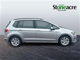 Volkswagen Golf Image 2