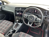 Volkswagen Golf Image 6