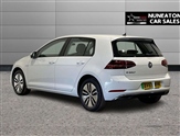 Volkswagen Golf Image 5