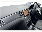 Volkswagen Golf Image 2
