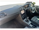 Volkswagen Golf Image 2