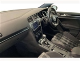 Volkswagen Golf Image 2
