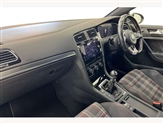 Volkswagen Golf Image 2