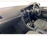 Volkswagen Golf Image 2