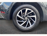 Volkswagen Golf Image 5
